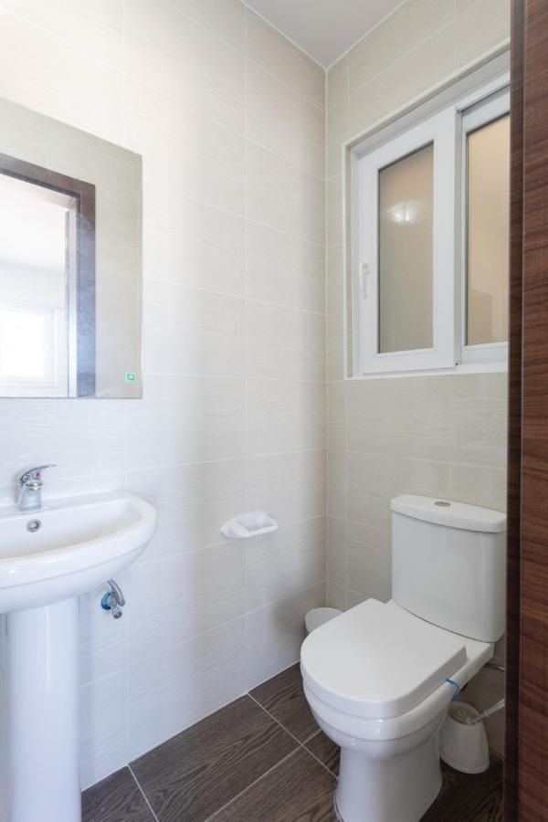 F5 Room 1, Private Double Room With Private Bathroom And Balcony In Shared Flat مسيدا المظهر الخارجي الصورة